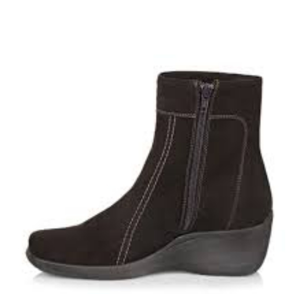 🏷 SOLD OFFLINE 🏷 La Canadienne Felicia boots